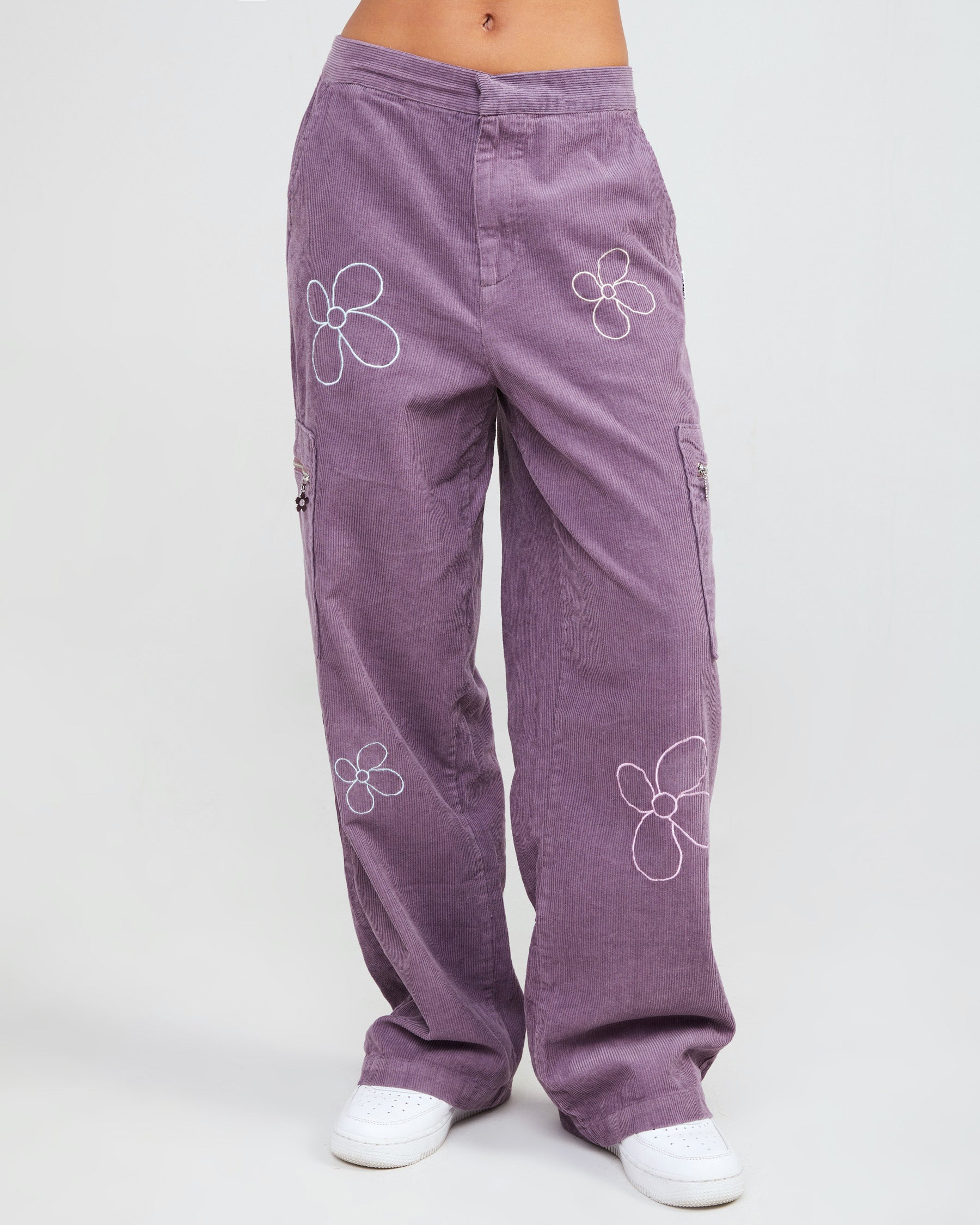 CHARCOAL DAISY PLEATED CARGO PANT