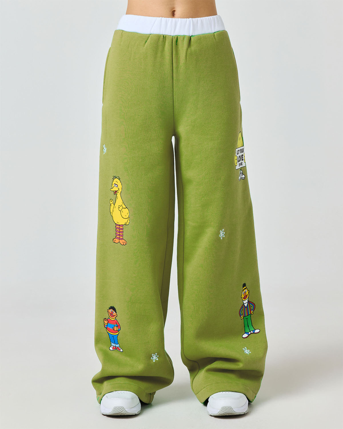 Sesame Street Let Your Love Shine Sweatpants, Green