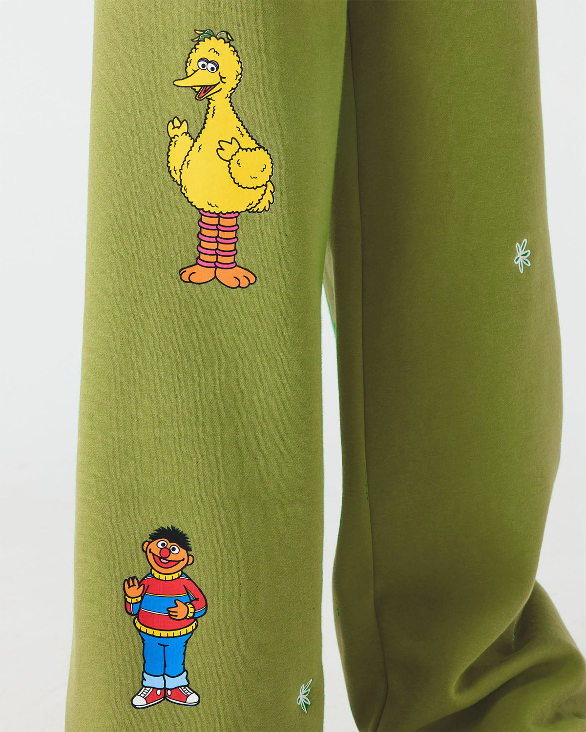 Smiley® Let Your Love Shine Sweatpants, Green