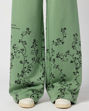 ACOTAR Thorns and Roses Open Leg Sweatpants, Green