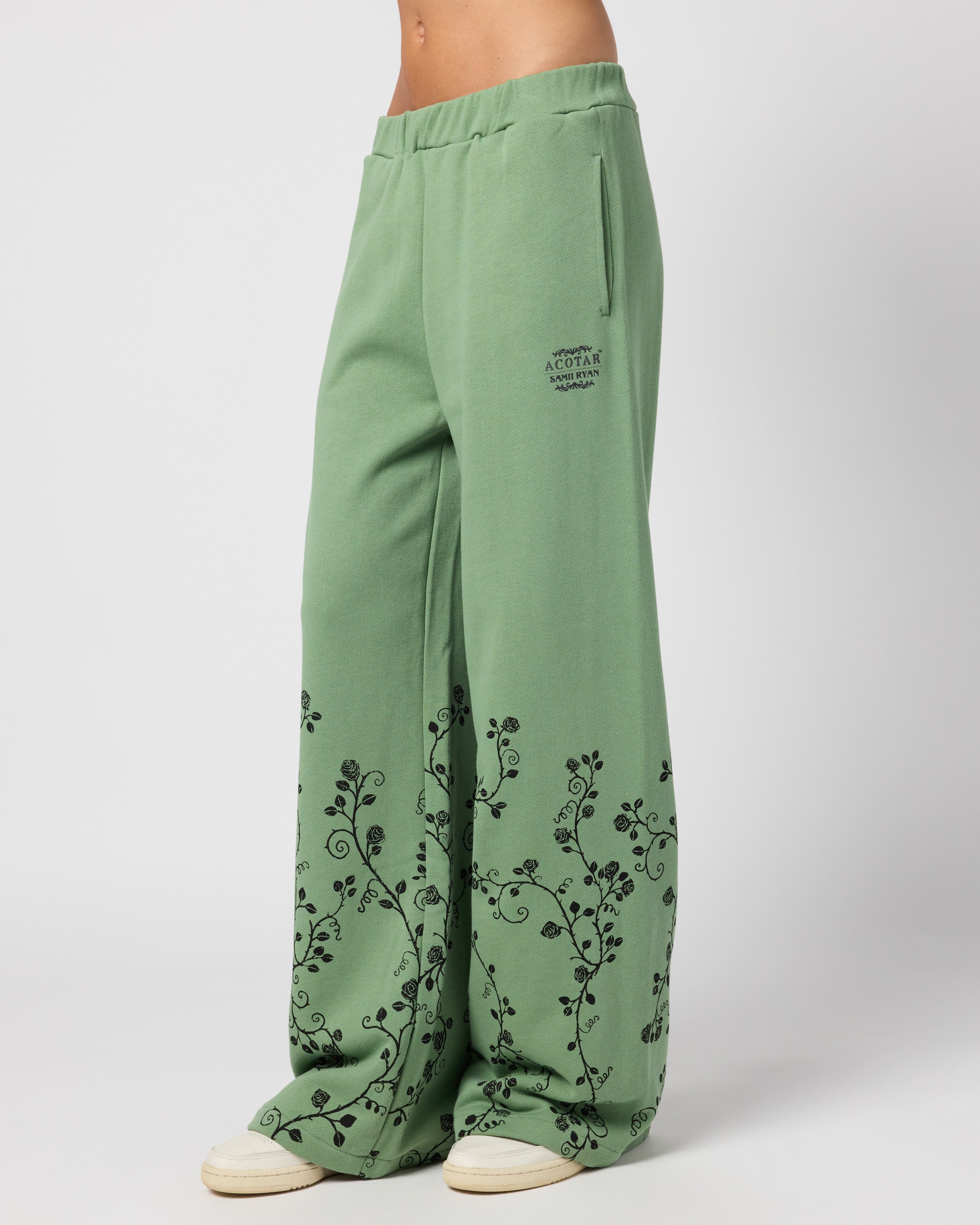 ACOTAR Thorns and Roses Open Leg Sweatpants, Green