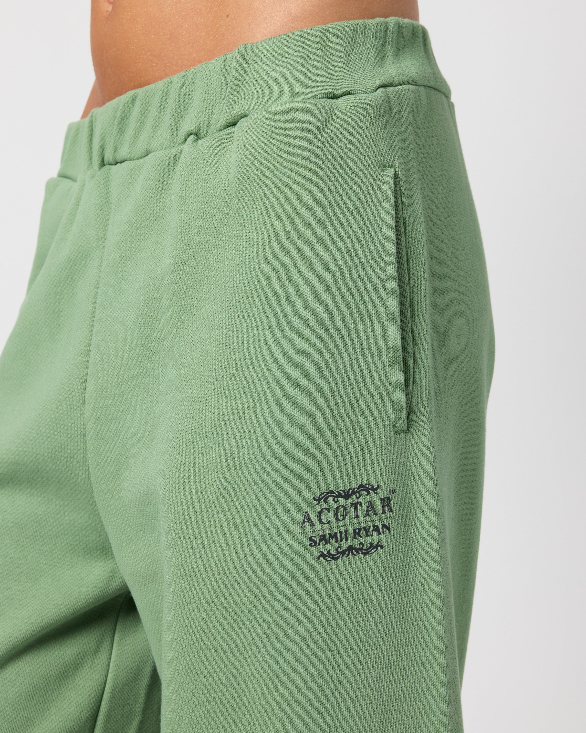 ACOTAR Thorns and Roses Open Leg Sweatpants, Green