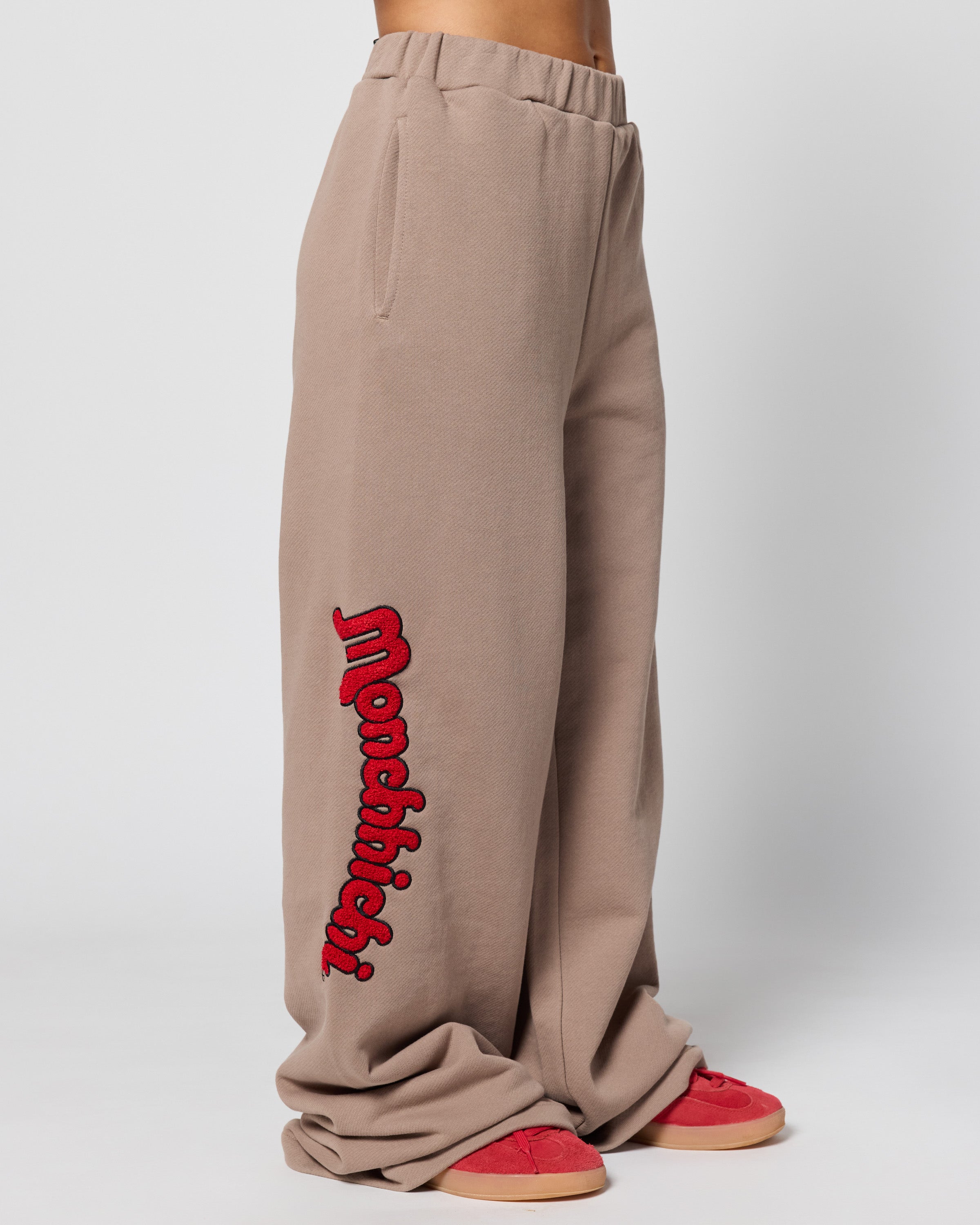 Monchhichi™ Vintage Wash Sweatpants, Brown