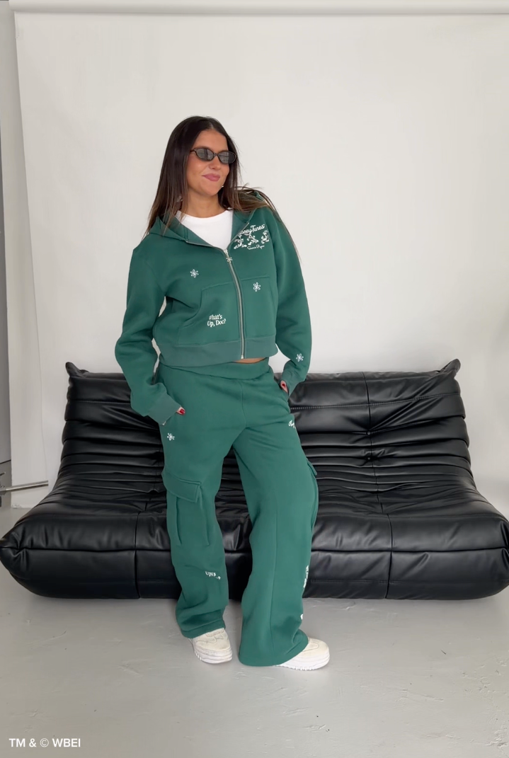 Looney Tunes That's All Folks Zip- Up – Samii Ryan Looney Tunes That's All Folks Zip- Up – Samii Ryan